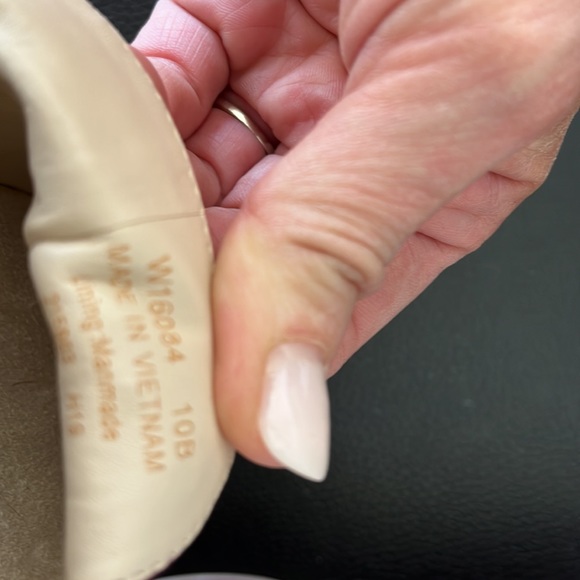 Cole Haan Go-To Wine Red Suede Leather Loafers-like new - Picture 6 of 7